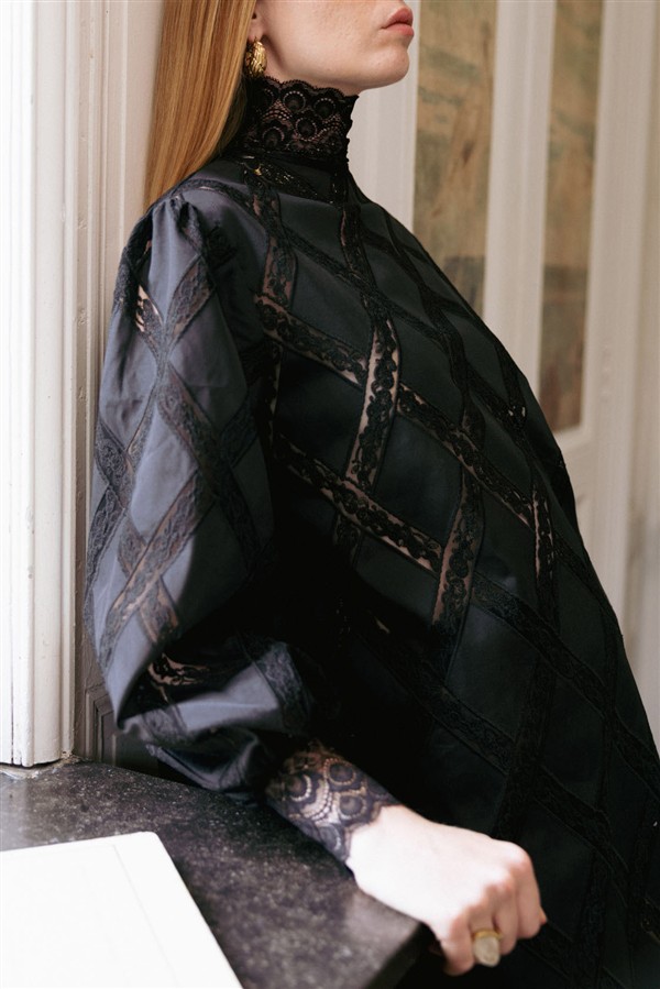 NIDODILEDA LEONA SHIRT DRESS BLACK
